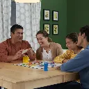 Trivial Pursuit - Family Edition Card Game (240 Cards) 5.webp