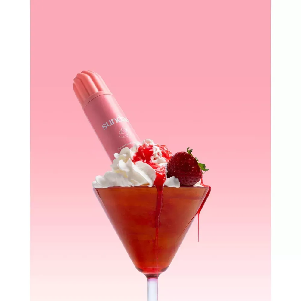 Sundae Strawberries & Cream Body Wash - 8.9 fl oz 3.webp
